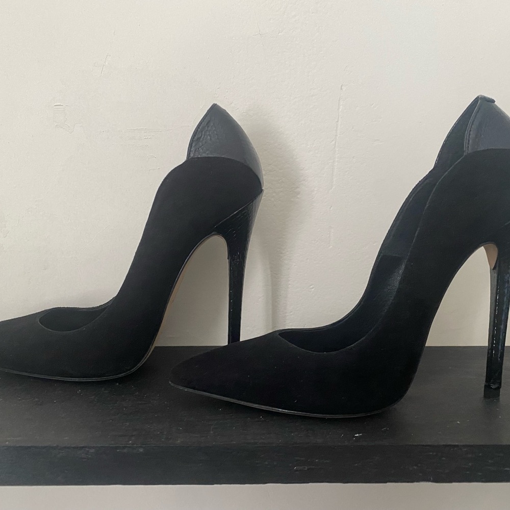 Elegant Black Stiletto Heels